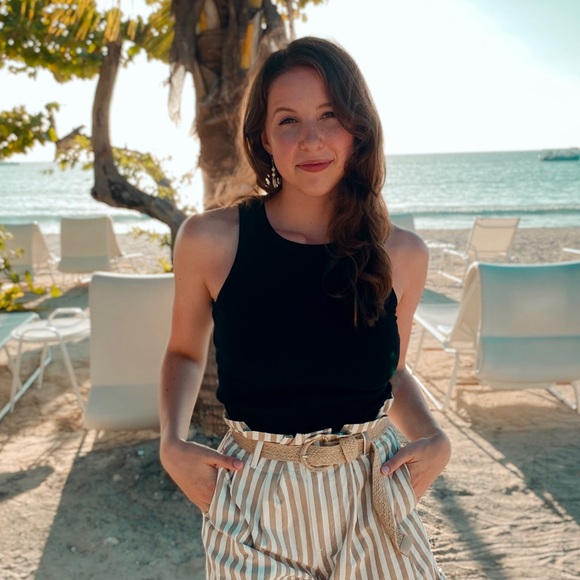 Meet your Posher, Aubry - Picture 1 of 1